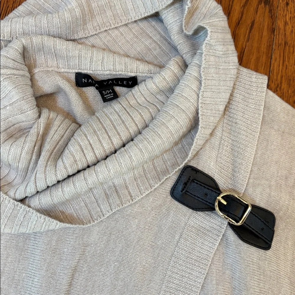 Napa Valley  Cowl Neck Buckle Poncho Sweater Size S/M - Slouchy Quiet Luxury‎